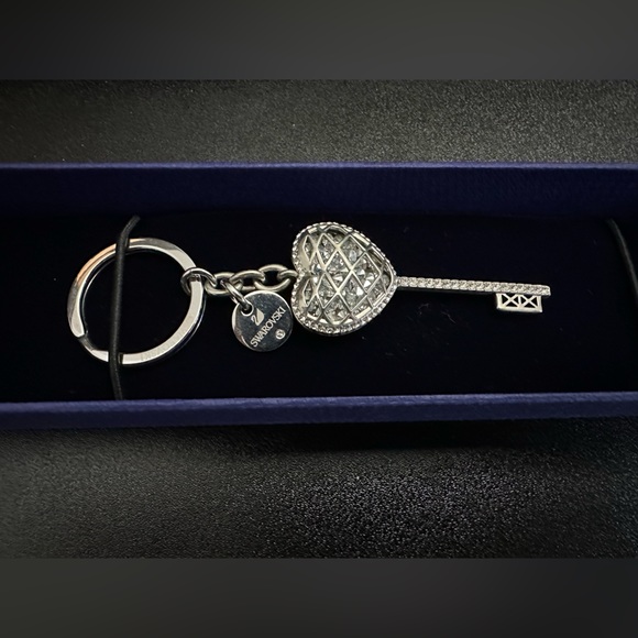 Swarovski Crystal heart keychain - Picture 6 of 6